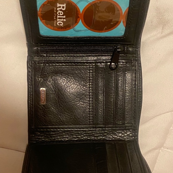 Sold!!On Sale❤️Leather black men’s wallet - Picture 2 of 7